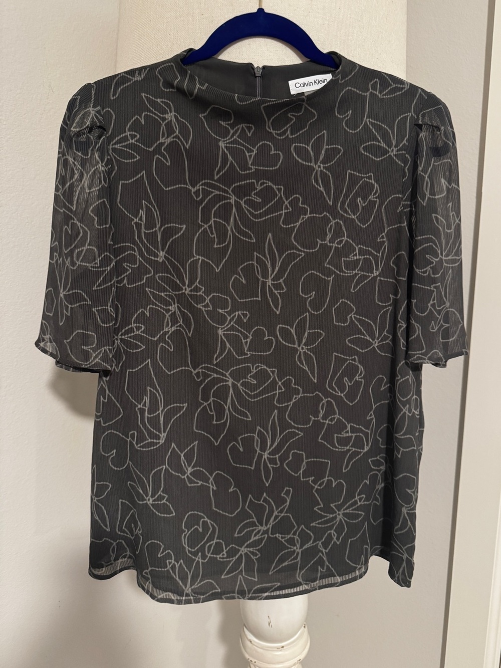 Calvin Klein Black Short Sleeve Floral-Outline Blouse